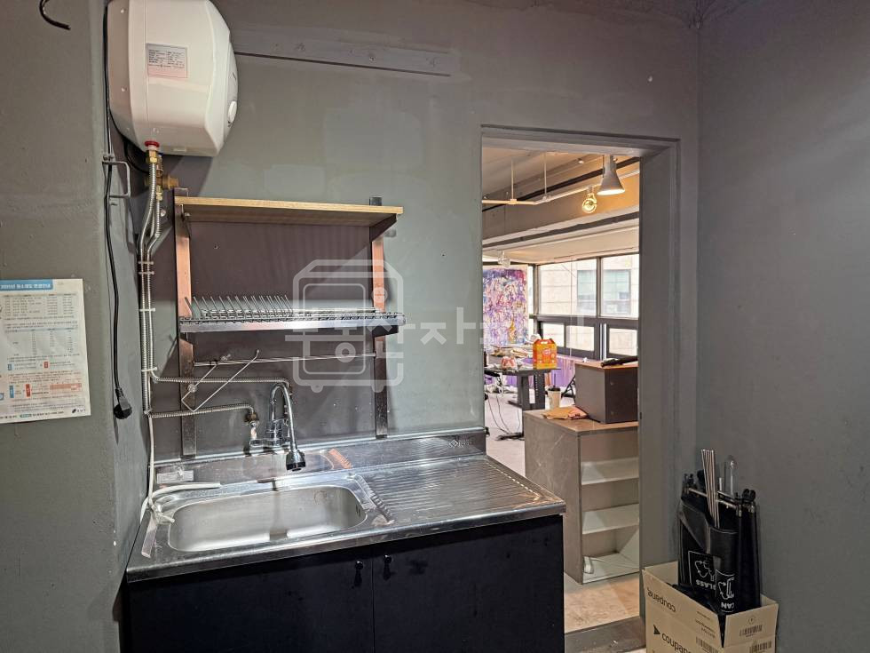 서울 강남구 논현동 무권리, 신사역 3분, 초역세권, 4층 임대 월세 매물번호 31241 사진 7