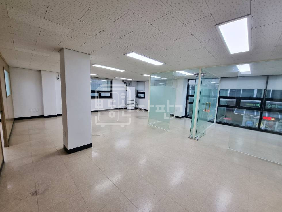 서울 강남구 대치동 무권리, 삼성역 10분, 역세권, 2층 임대 월세 매물번호 20432 사진 1