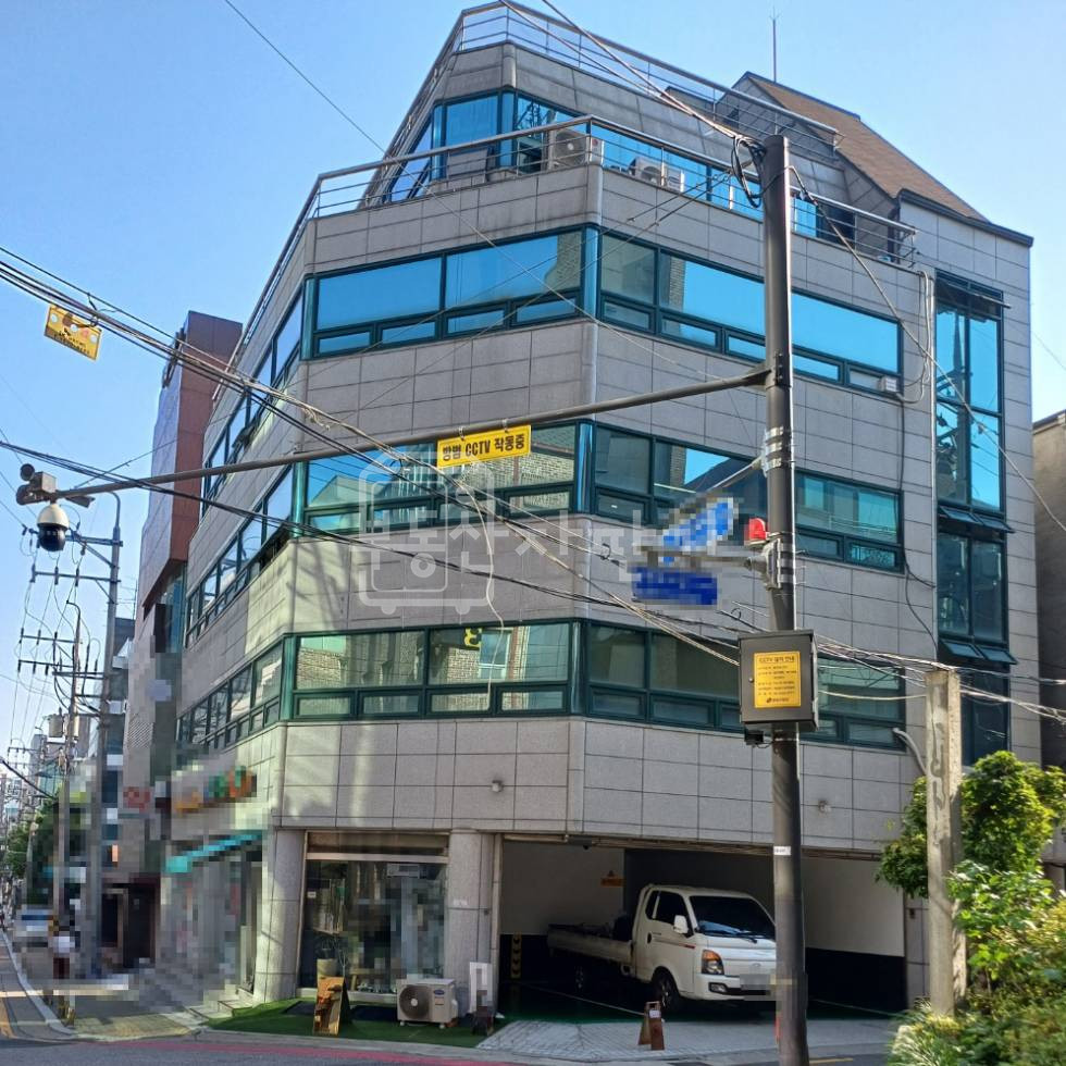 서울 강남구 신사동 무권리 압구정역 도보 6분 코너건물 이면도로 4층 월세 매물번호 31387 사진 1
