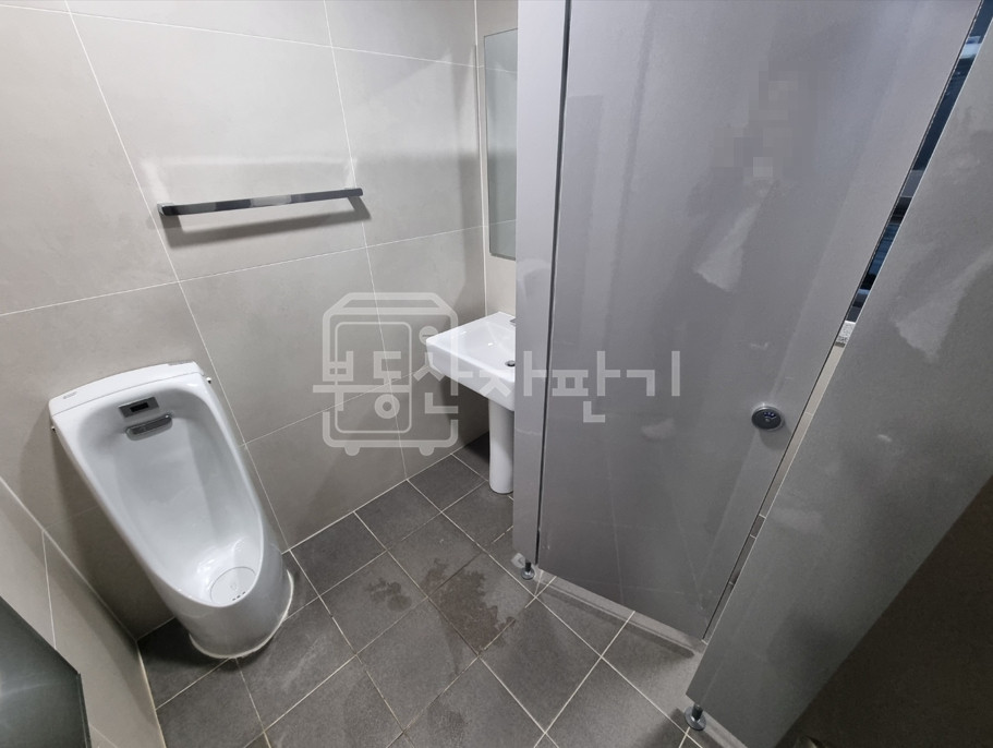 서울 강남구 대치동 무권리, 한티역 도보 1분, 초역세권, 1층 임대 월세 매물번호 29762 사진 7
