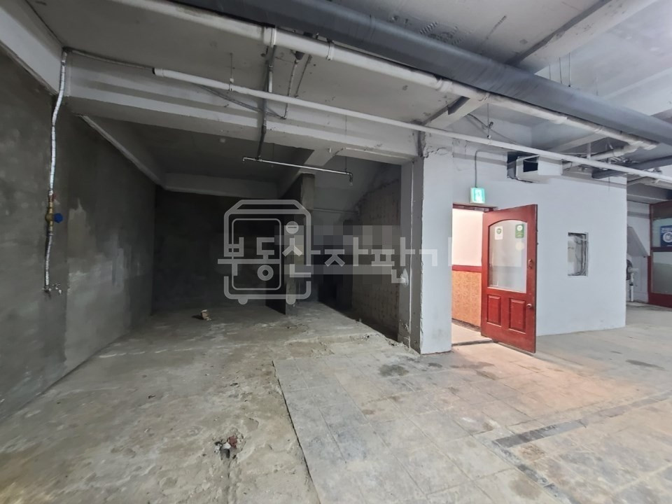 서울 서초구 서초동 초역세권, 무권리, 강남역 도보1분, 지하1층 상가 임대 월세 매물번호 31416 사진 3