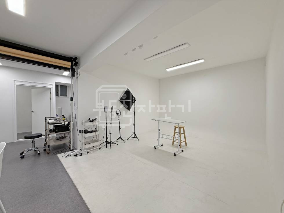 서울 강남구 신사동 무권리, 가로수길 인근, 신사역 10분, 역세권, 지하1층 임대 월세 매물번호 31429 사진 9