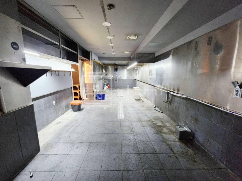 서울 강남구 청담동 무권리, 압구정로데오역 3분, 초역세권, 지하2층 임대 월세 매물번호 31533 사진 7