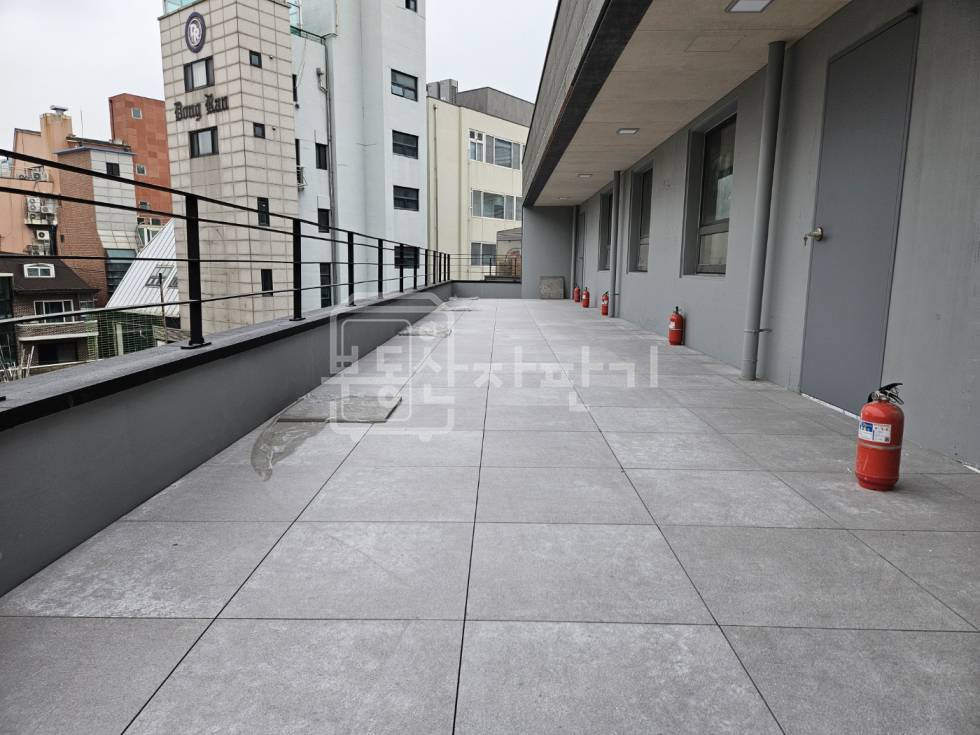 서울 강남구 신사동 3호선 압구정역 도보 9분 역세권 무권리 4층 임대 월세 매물번호 29156 사진 3