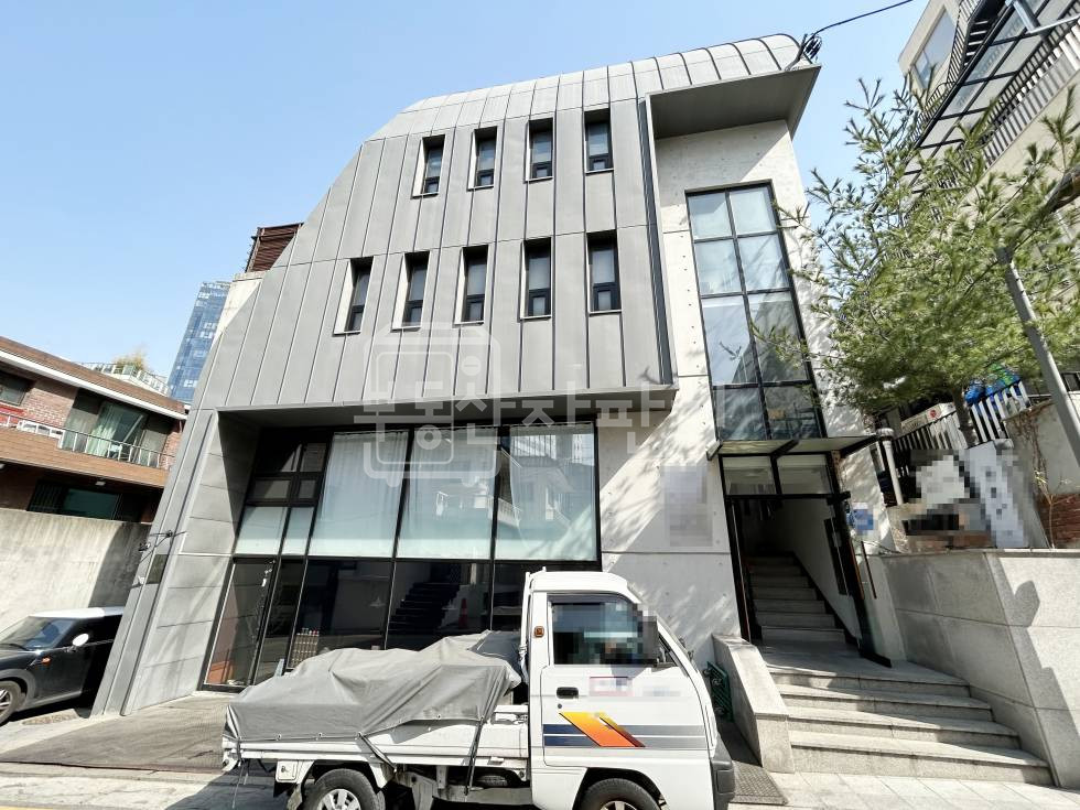 서울 강남구 청담동 무권리, 학동사거리인근, 청담동 4층 임대 월세 매물번호 14359 사진 1