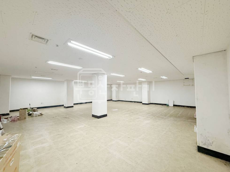 서울 서초구 서초동 무권리, 남부터미널역 8분, 역세권, 지하1층 임대 월세 매물번호 31727 사진 5