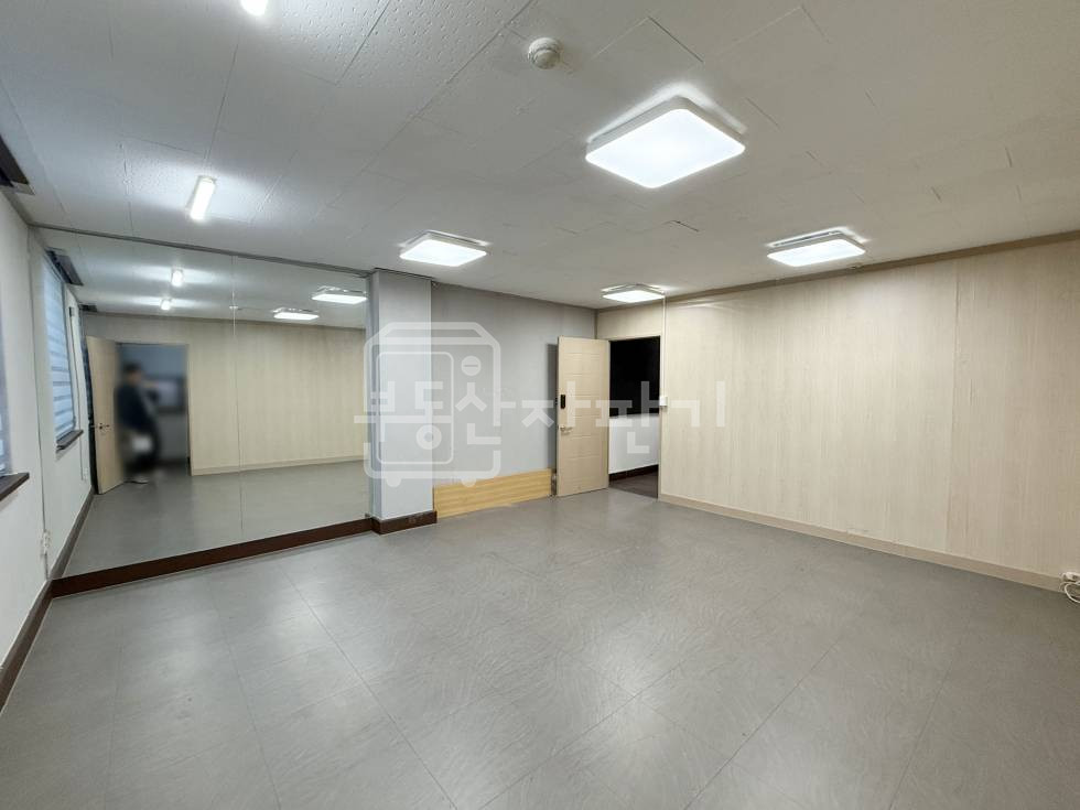 서울 강남구 역삼동 무권리, 언주역 2분, 초역세권 대로변 사무실, 3층 임대 월세 매물번호 29527 사진 2