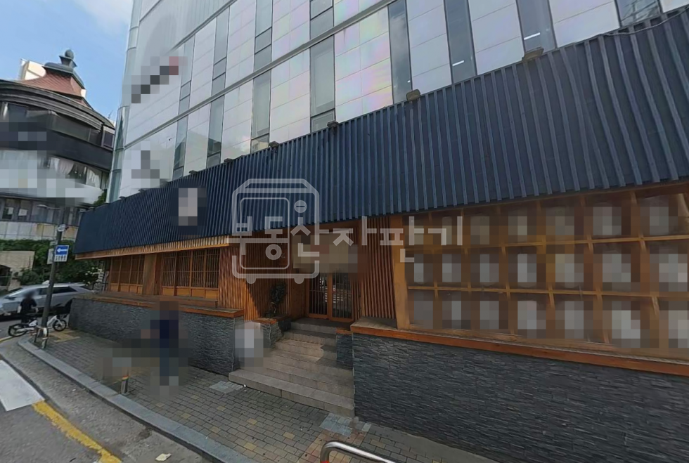 서울 강남구 신사동 무권리, 압구정로데오 초입, 1층 상가 임대 월세 매물번호 31998 사진 2
