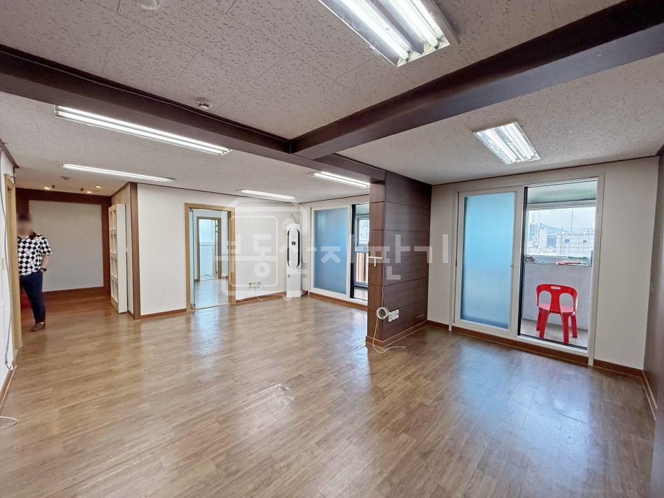 서울 서초구 잠원동 무권리, 논현역 2분, 초역세권, 6층 임대 월세 매물번호 32021 사진 2