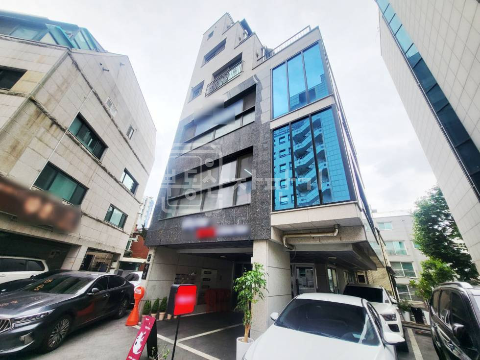서울 서초구 서초동 무권리, 양재역 4분, 역세권, 지하1층 임대 월세 매물번호 27804 사진 1