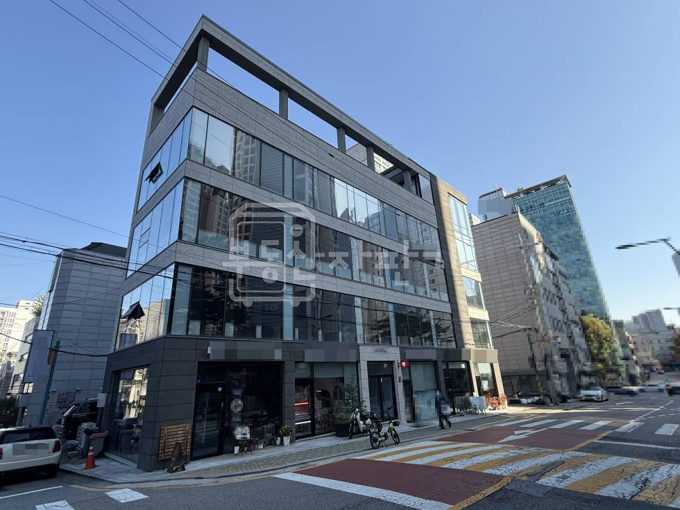 서울 강남구 논현동 무권리, 선정릉역 4분, 역세권, 2층 임대 월세 매물번호 32074 사진 1