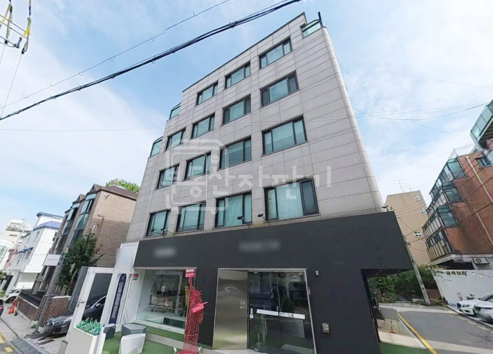 서울 강남구 신사동 무권리, 가로수길 인근, 지하 1층 임대 월세 매물번호 25427 사진 1