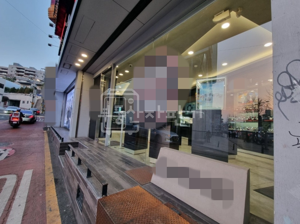서울 용산구 이태원동 초역세권, 대로변, 이태원역 도보1분, 1층 상가 임대 월세 매물번호 29831 사진 2