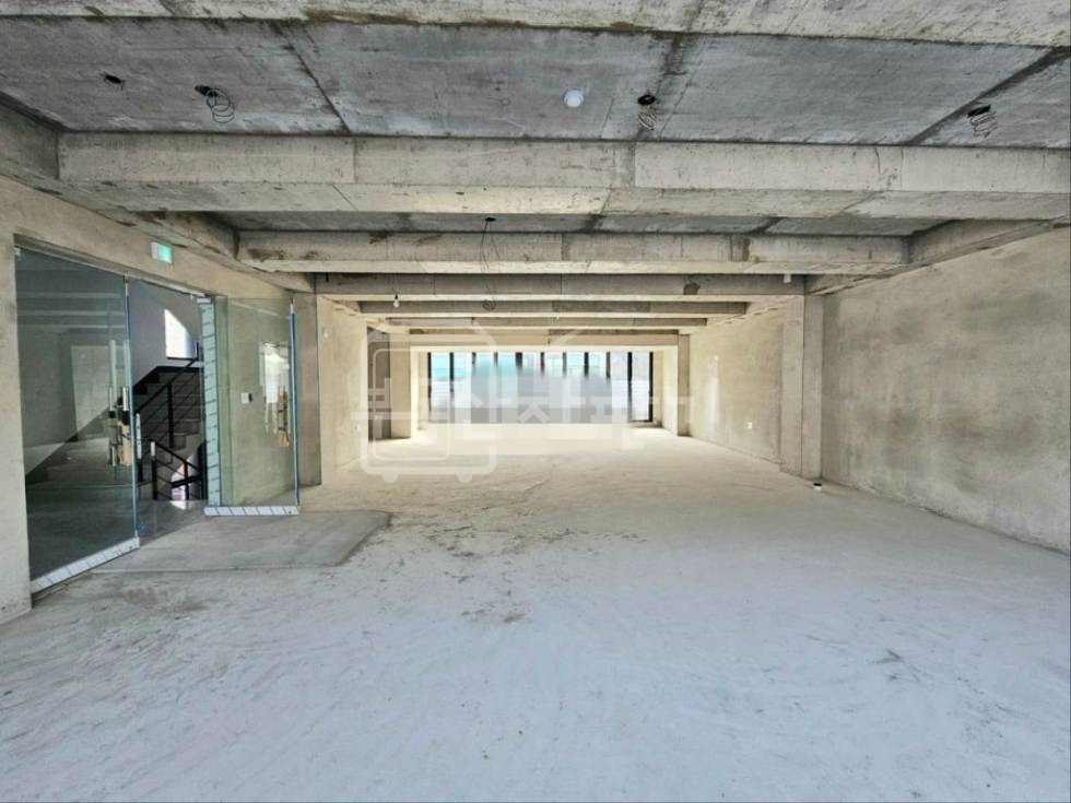 서울 용산구 이태원동 신축 무권리, 이태원역 도보2분, 1층 상가 임대 월세 매물번호 32119 사진 3
