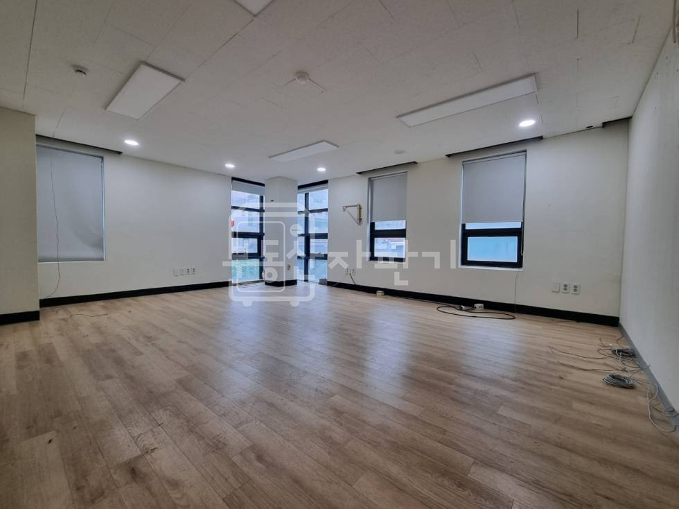 서울 강남구 삼성동 무권리, 삼성중앙역 도보 4분, 역세권, 2층 임대 월세 매물번호 32145 사진 2