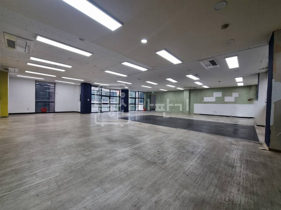 서울 강남구 역삼동 무권리, 뱅뱅사거리 인근, 3층 임대 월세 매물번호 32163 사진 3