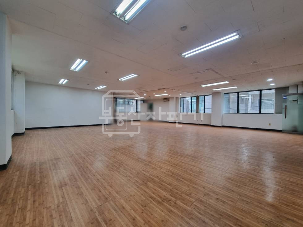 서울 강남구 역삼동 무권리, 뱅뱅사거리 인근, 2층 임대 월세 매물번호 32164 사진 2
