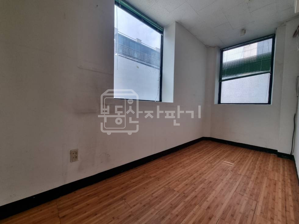 서울 강남구 역삼동 무권리, 뱅뱅사거리 인근, 2층 임대 월세 매물번호 32164 사진 3