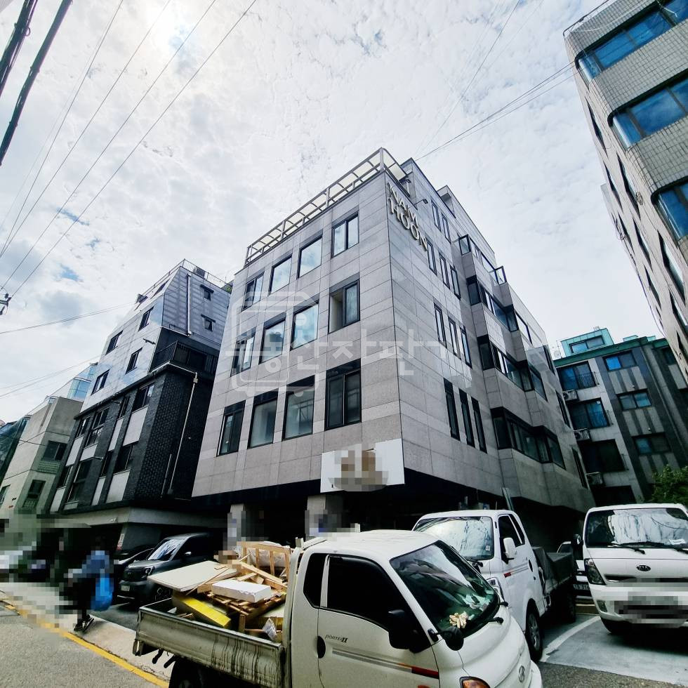 서울 서초구 양재동 포이사거리 근처 이면도로 2층 월세 매물번호 32362 사진 1