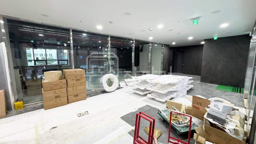 서울 강남구 삼성동 삼성중앙역 1분, 초역세권, 대로변, 코너건물, 1층~2층 연층 임대 월세 매물번호 32355 사진 13