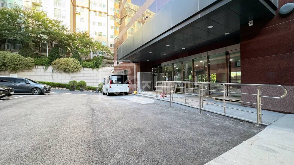 서울 강남구 삼성동 삼성중앙역 1분, 초역세권, 대로변, 코너건물, 1층~2층 연층 임대 월세 매물번호 32355 사진 15