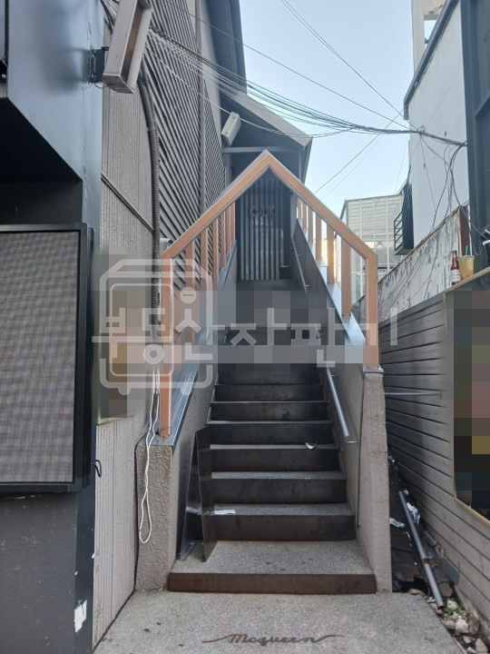 서울 강남구 신사동 압구정로데오 메인거리, 압구정로데오역 도보4분, 2층 상가 임대 월세 매물번호 27027 사진 2