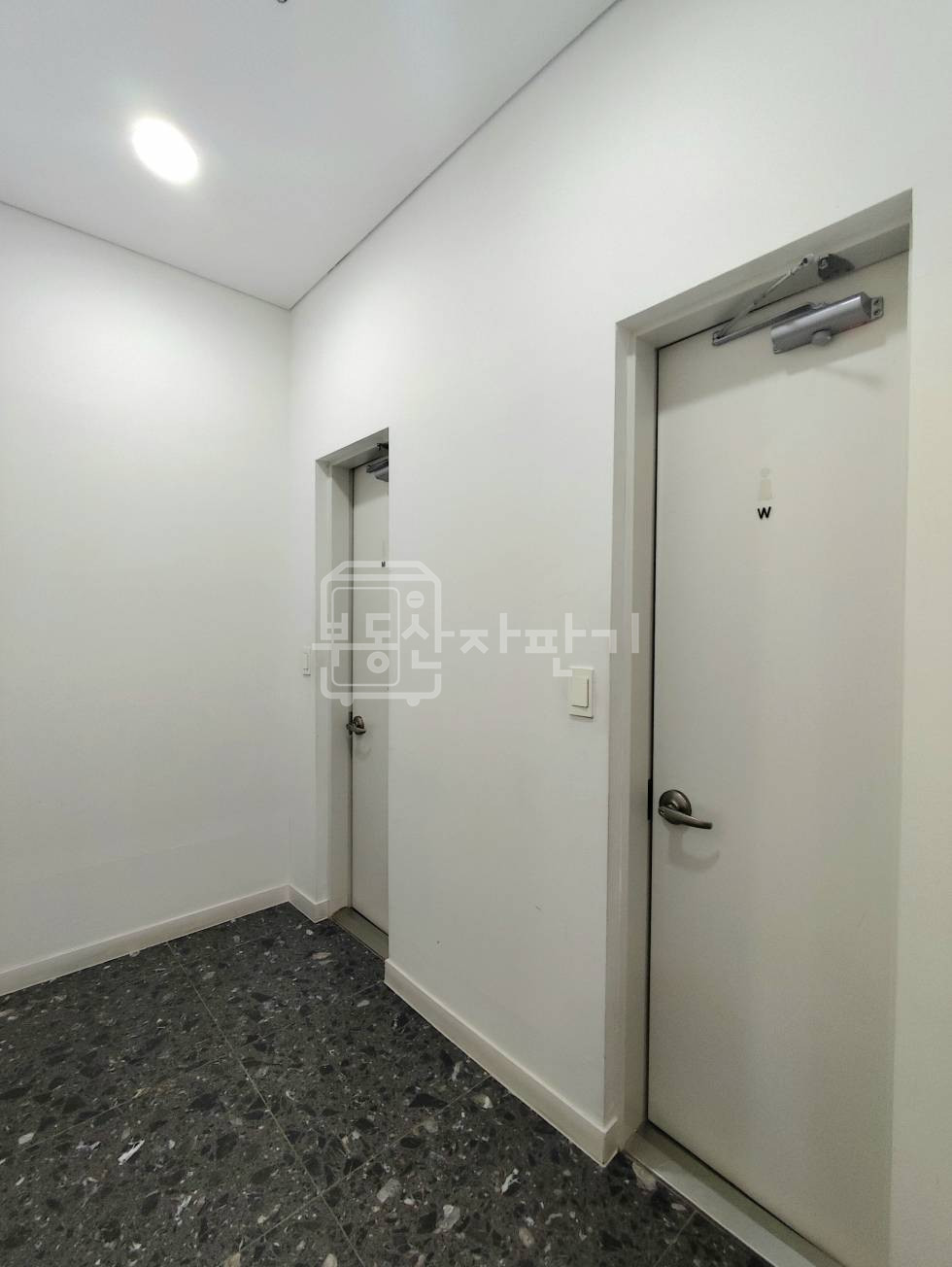 서울 강남구 청담동 무권리, 압구정로데오역 4분, 역세권, 1층 임대 월세 매물번호 31752 사진 11