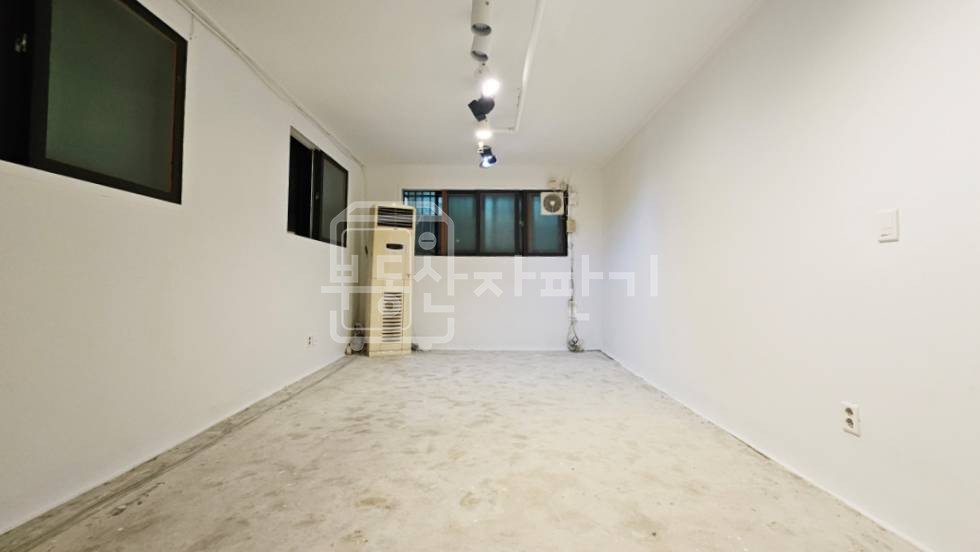 서울 강남구 대치동 무권리, 대치사거리 인근, 지하 1층 임대 월세 매물번호 29780 사진 3
