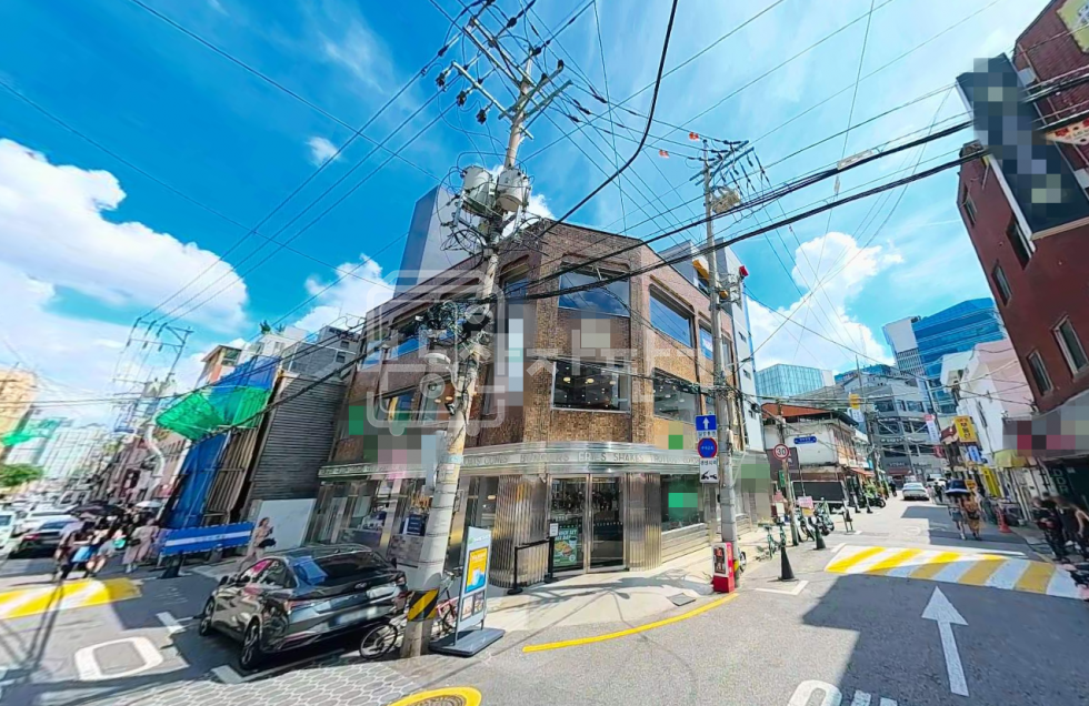 서울 성동구 성수동2가 무권리, 연무장길 메인, 성수역 도보4분, 3층 임대 월세 매물번호 32577 사진 1