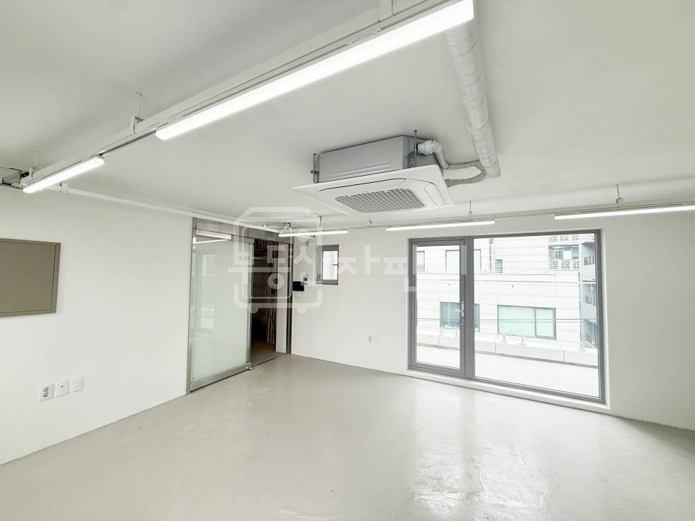 서울 강남구 논현동 무권리 리모델링 건물 옥상휴게공간 언주역 도보 2분 초역세권 5층 임대 월세 매물번호 31611 사진 5