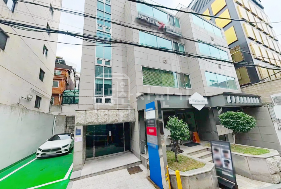 서울 강남구 논현동 무권리, 신사역 2분, 초역세권, 2층임대 월세 매물번호 32600 사진 1