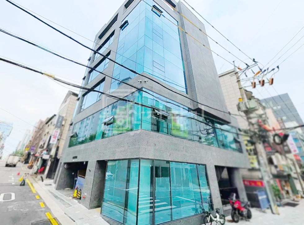 서울 강남구 논현동 신축첫입주, 강남구청역 10분, 역세권, 지하1층 임대 월세 매물번호 32616 사진 1