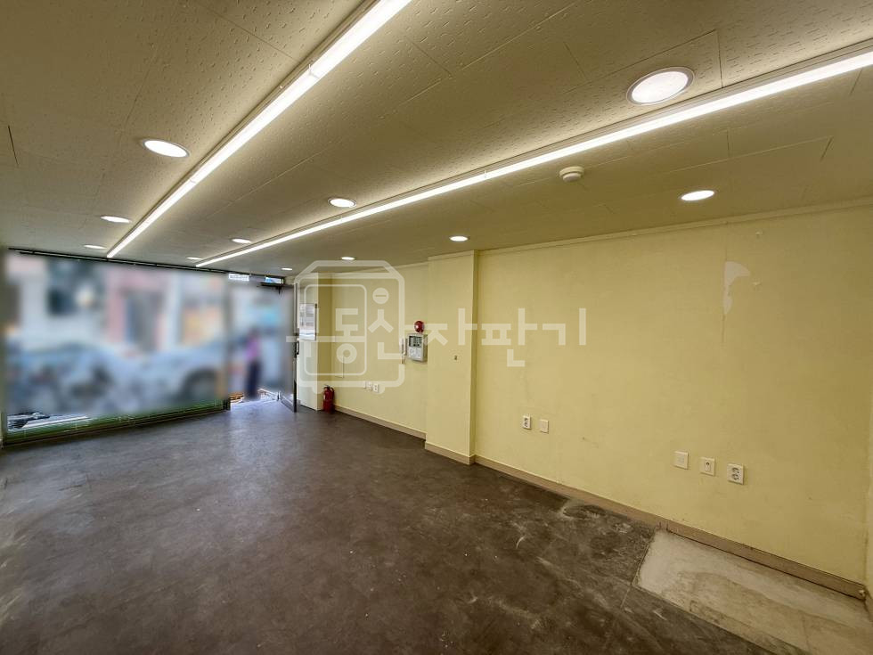 서울 강남구 논현동 논현역 5분, 역세권, 1층 임대 월세 매물번호 31506 사진 1