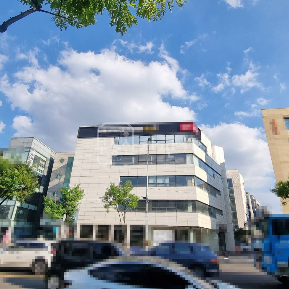 서울 강남구 신사동 무권리 압구정역 도보 10분 신사동 주민센터 인근 대로변 3층 월세 매물번호 32681 사진 3