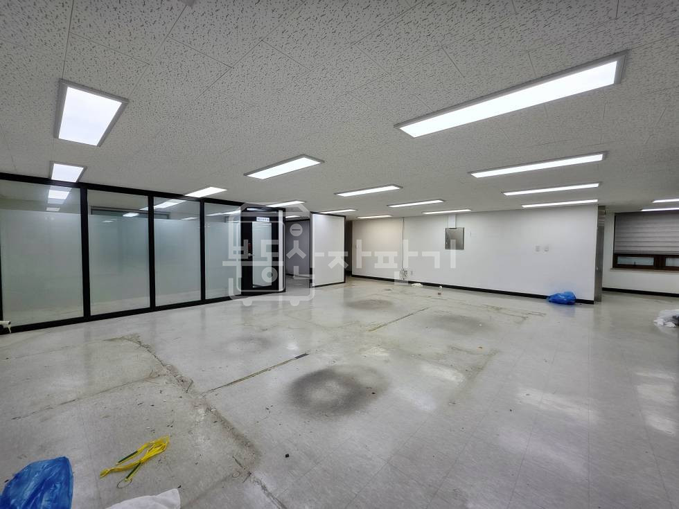 서울 강남구 역삼동 창업가교차로인근, 역대급 가성비, S급인테리어, 주차2대O 월세 매물번호 32644 사진 5
