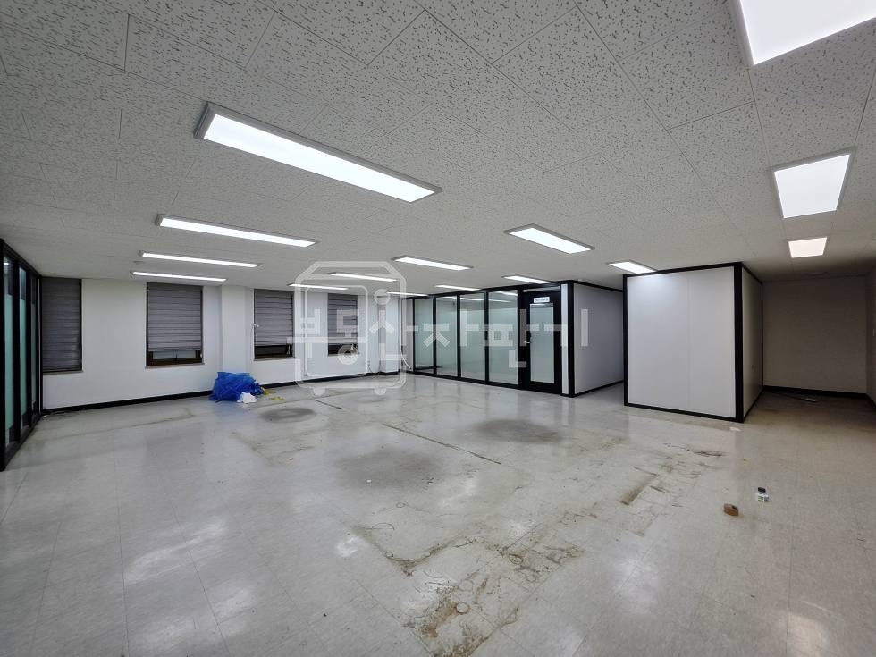 서울 강남구 역삼동 창업가교차로인근, 역대급 가성비, S급인테리어, 주차2대O 월세 매물번호 32644 사진 9