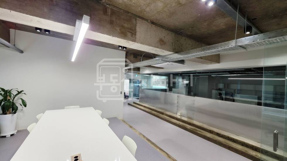 서울 강남구 역삼동 S급 깔끔한 인테리어, 주차2대O, 역삼초인근, 룸5 월세 매물번호 32642 사진 7