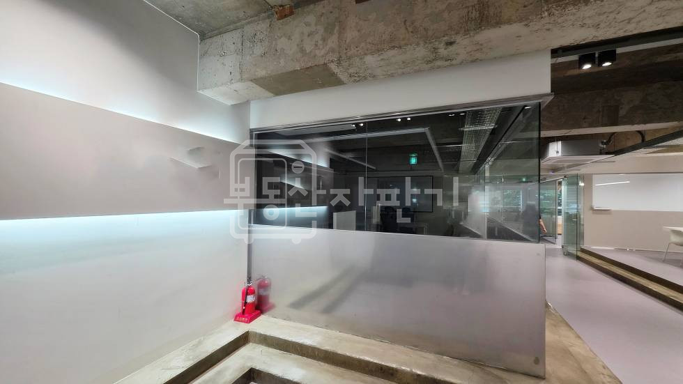 서울 강남구 역삼동 S급 깔끔한 인테리어, 주차2대O, 역삼초인근, 룸5 월세 매물번호 32642 사진 13