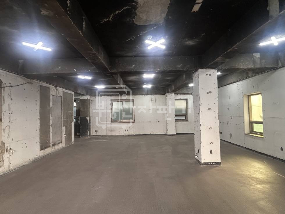 서울 강남구 신사동 무권리, 압구정역 9분, 역세권, 1층 임대 월세 매물번호 22667 사진 4