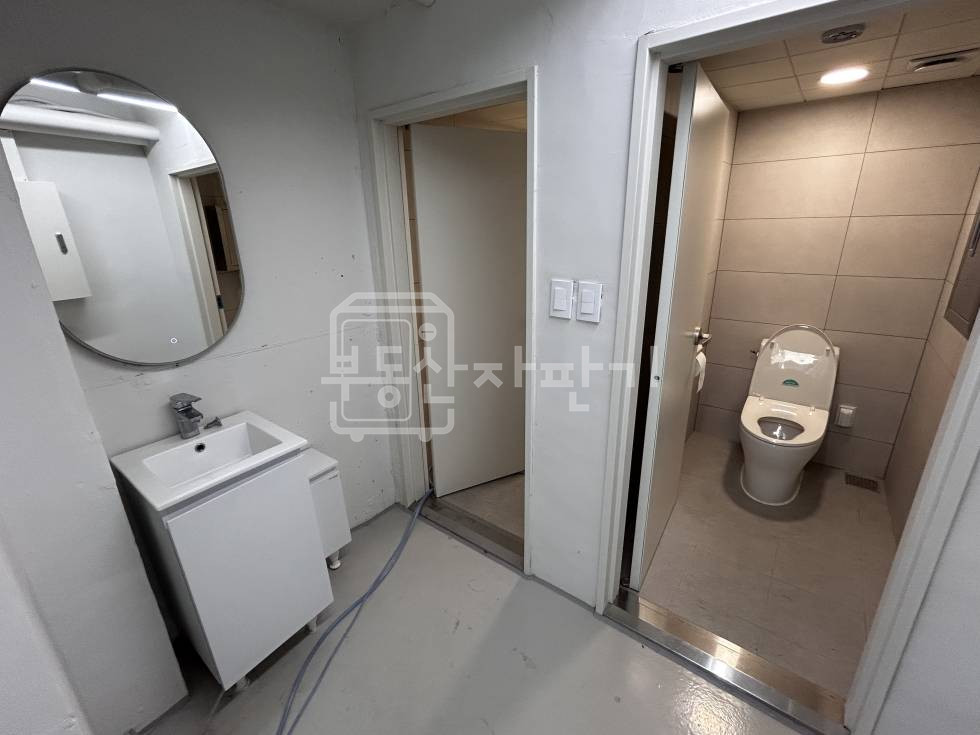서울 강남구 신사동 무권리 신사역 9분, 나로수길 메인상권 단독출입구O 지하1층 임대 월세 매물번호 32602 사진 4