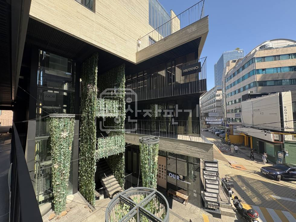 서울 강남구 청담동 청담동 명품거리 먹자상권 메인 유동인구 많은 이면도로 건물외관 최상 2층 월세 매물번호 32581 사진 4