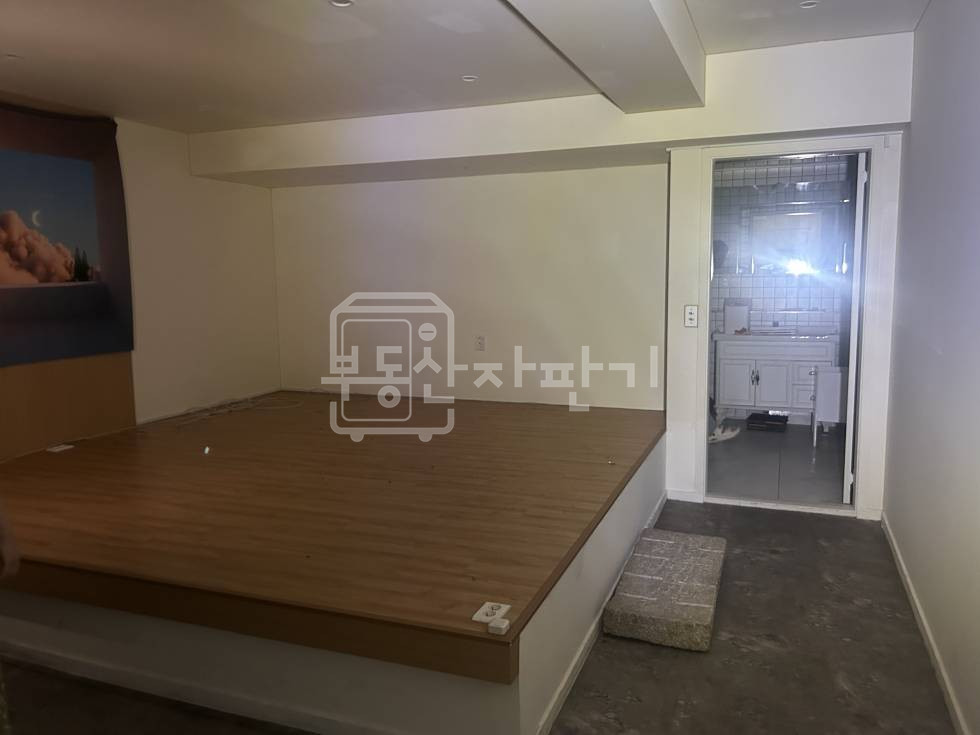 서울 강남구 역삼동 무권리 국기원입구 사거리 인근 강남역 도보 5분 역세권 지하1층 임대 월세 매물번호 31822 사진 1