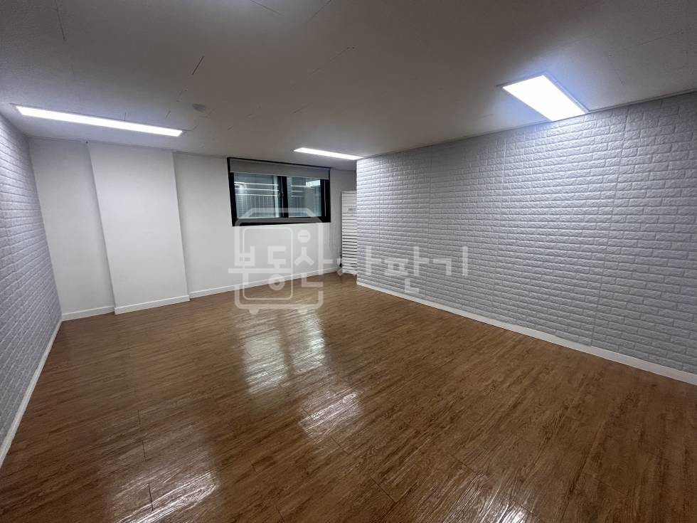 서울 강남구 논현동 무권리, 학동/논현역 7분, 역세권, 3층 임대 월세 매물번호 22150 사진 2