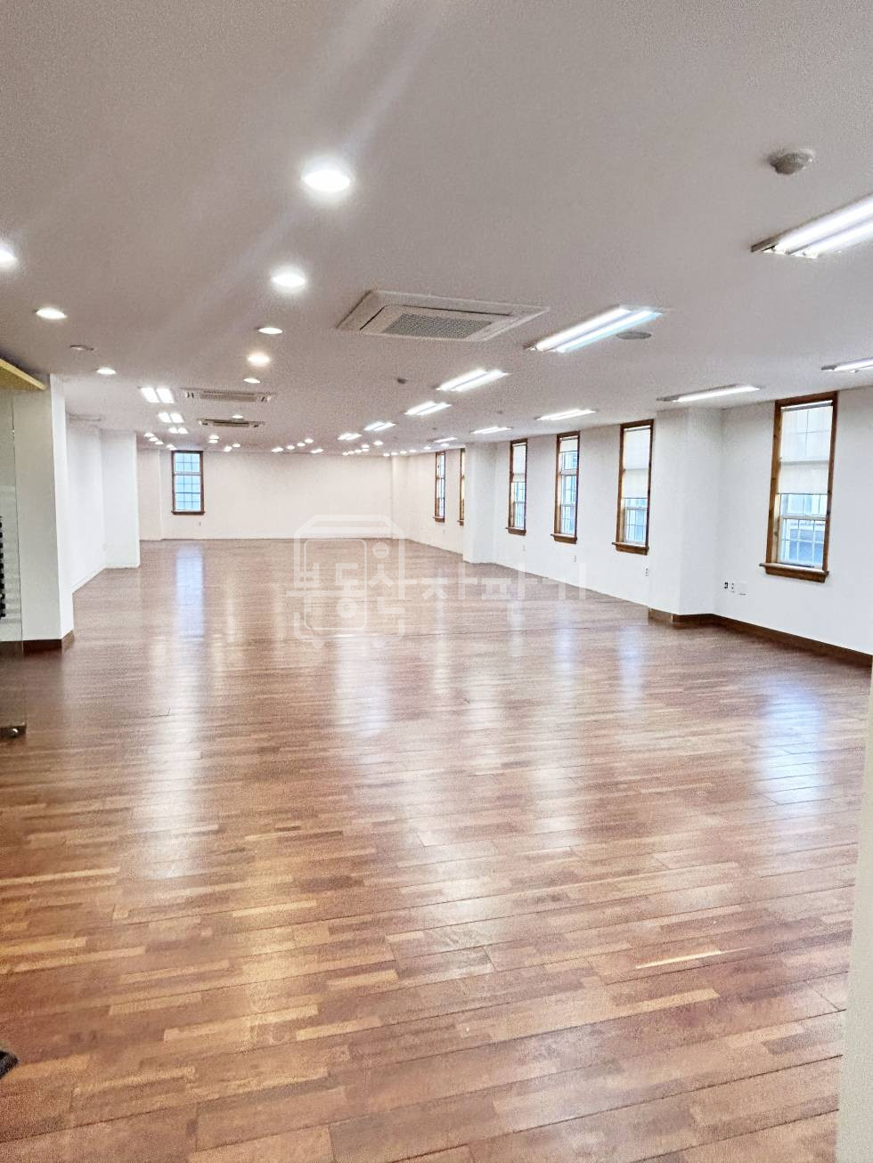 서울 강남구 삼성동 2호선 삼성역 도보 4분 역세권 대형 사무실 3층 임대 월세 매물번호 28754 사진 3