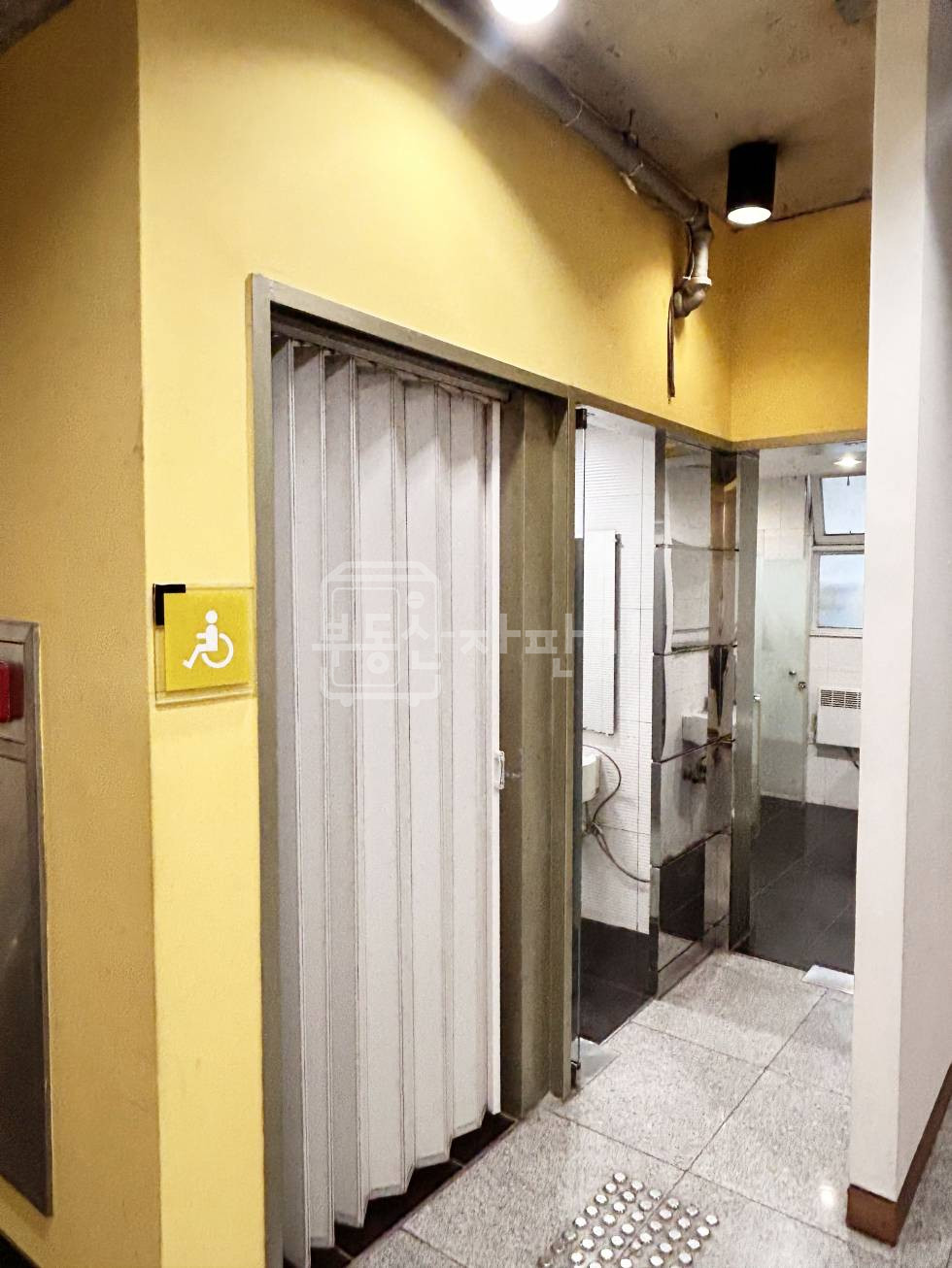 서울 강남구 삼성동 2호선 삼성역 도보 4분 역세권 대형 사무실 3층 임대 월세 매물번호 28754 사진 6