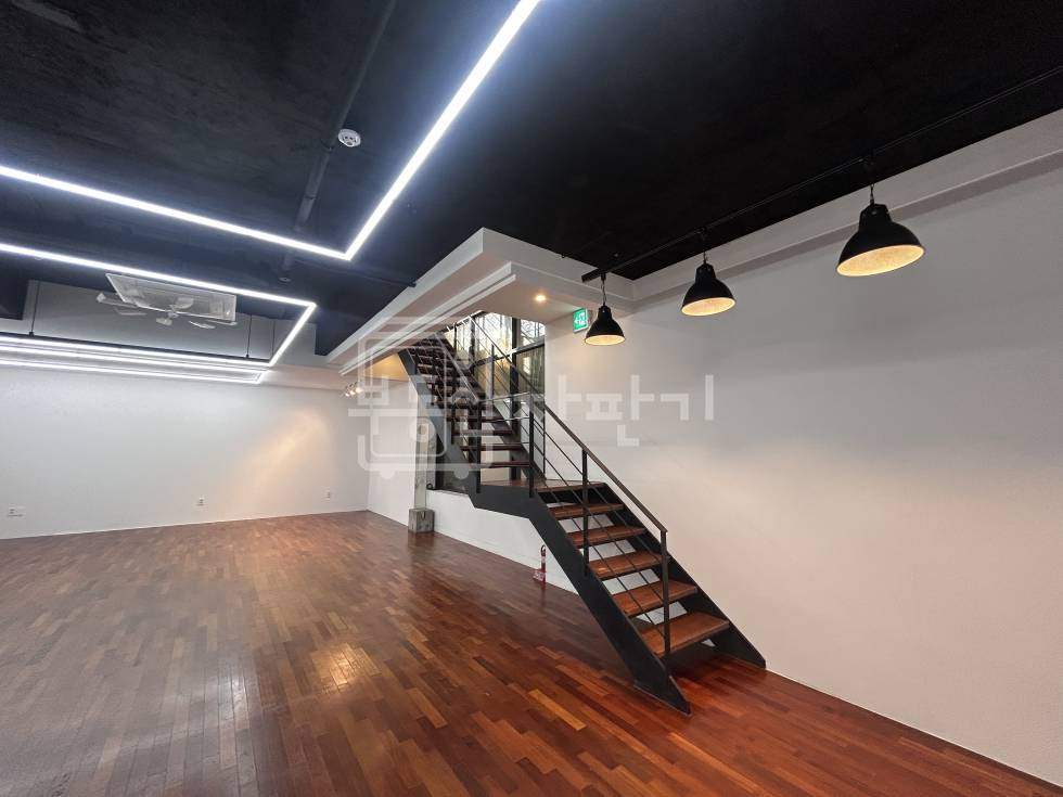 서울 강남구 삼성동 삼성중앙역 도보 6분 역세권 이면도로 가시성 좋은 코너건물 지하1층~지상1층 연층 임대 월세 매물번호 29654 사진 3