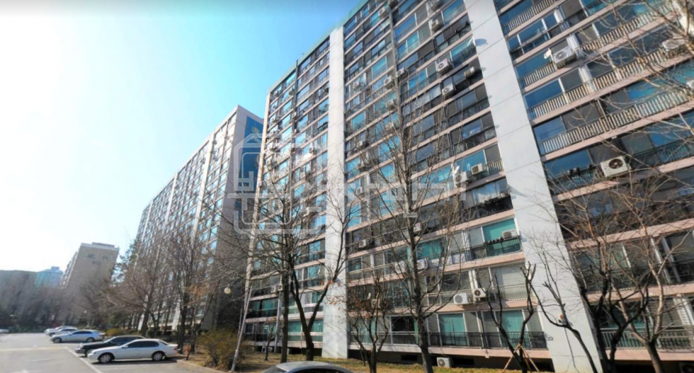 서울 강남구 청담동 진흥,방5개 귀한 남향 반전세, 깨끗수리, 청담역 초역세, 청담공원뷰 월세 매물번호 32713 사진 3