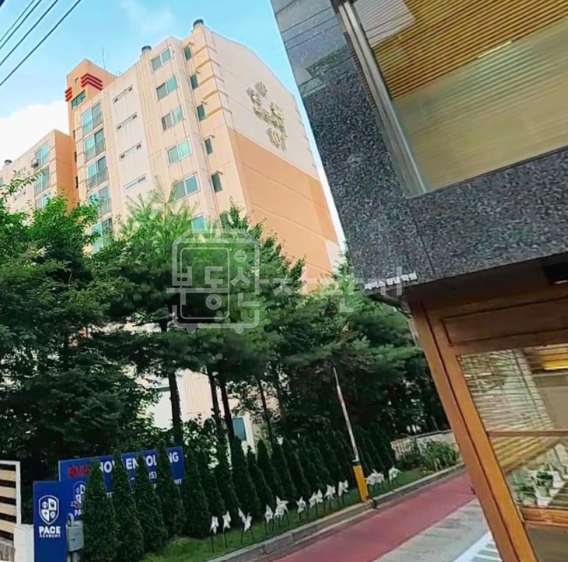서울 강남구 청담동 청담영풍마드레빌, 계단식 방3, 확장수리,쓰리베이,필로티1층,층간소음스트레스ZERO,언북초 맞은편 매매 매물번호 32711 사진 2