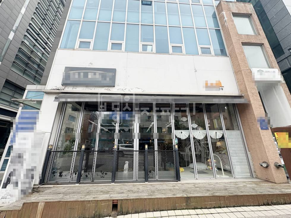 서울 강남구 역삼동 무권리, 강남역 10분, 역세권, 1층 임대 월세 매물번호 25593 사진 1