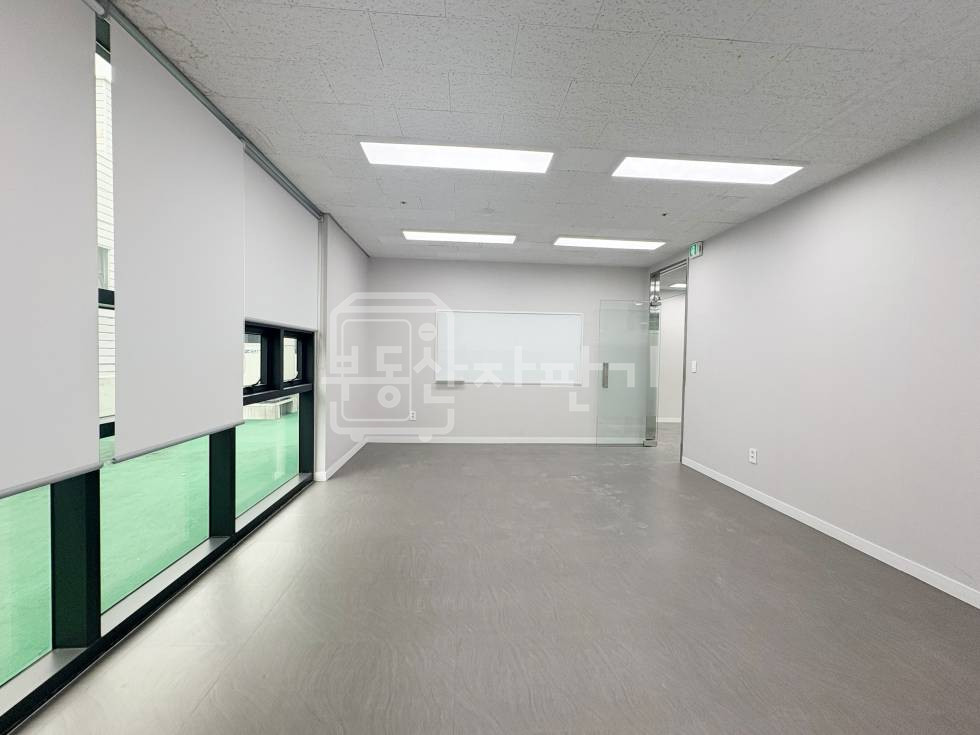 서울 강남구 논현동 무권리, 강남구청역,선정릉역 7분, 역세권, 대로변 4층 임대 월세 매물번호 32657 사진 5